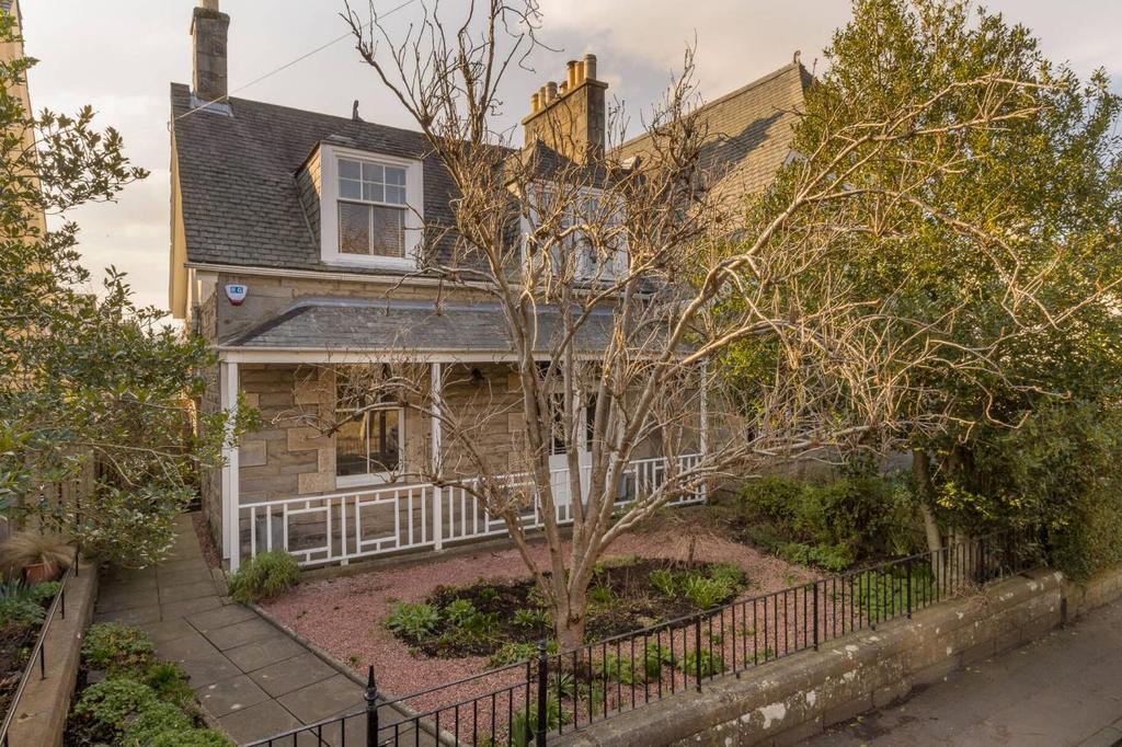 Cramond Glebe Road, Cramond 4 bed semidetached house £595,000