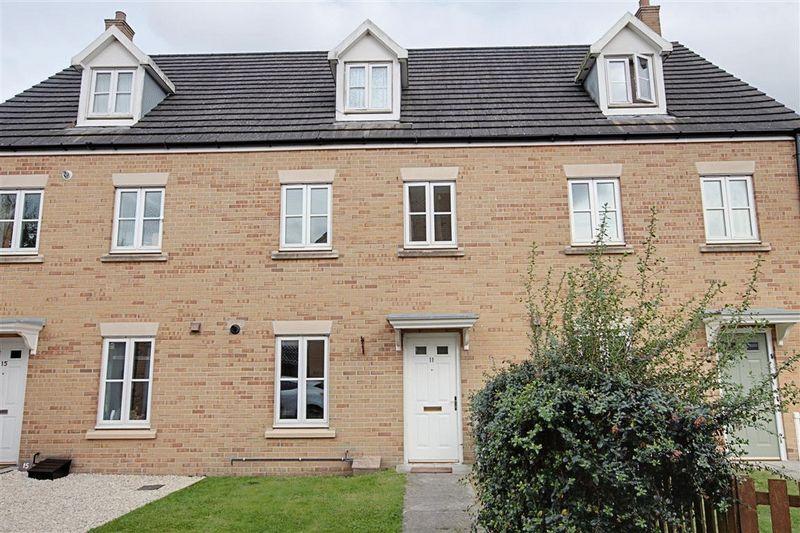 Hackney Way, Westbury 3 bed terraced house £1,100 pcm (£254 pw)