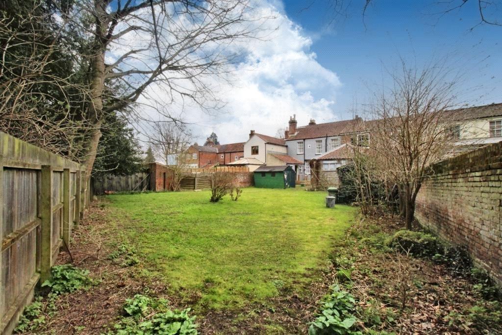 Spixworth Road, Old Catton, Norwich, Norfolk, NR6 4 bed terraced house