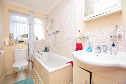 12 Wellington Road, Pinner, HA5 4NL