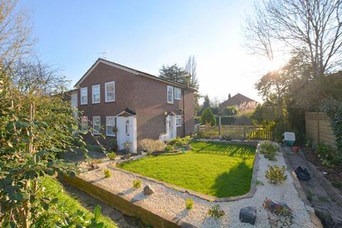 12 Wellington Road, Pinner, HA5 4NL