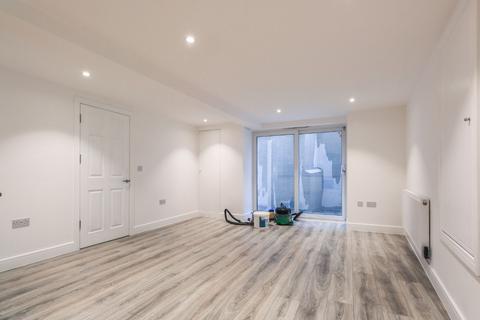 4 bedroom apartment to rent, Jubilee Street, Whitechapel, E1