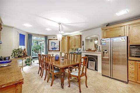 undefined, Cambridge Park, Twickenham, TW1