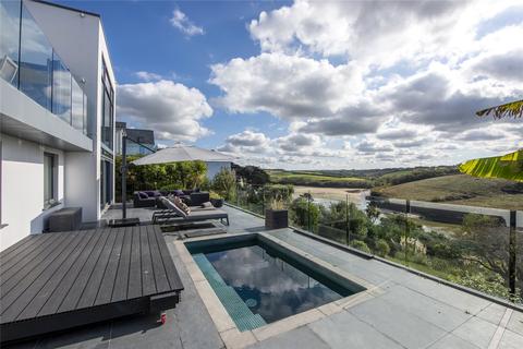 44 Pentire Crescent, Newquay, TR7 1PU