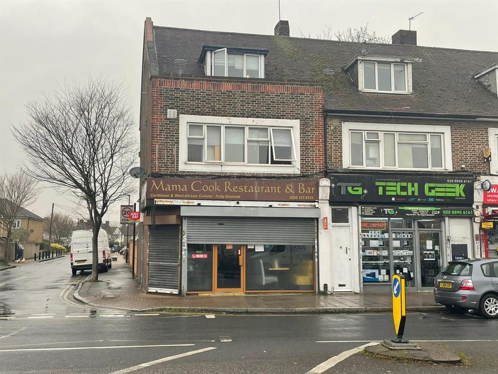 High Street, Feltham 3 bed apartment £1,495 pcm (£345 pw)