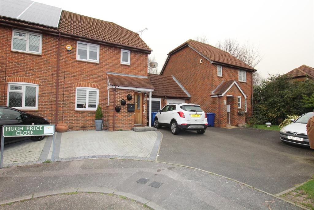 Hugh Price Close, Sittingbourne 3 bed semidetached house £280,000