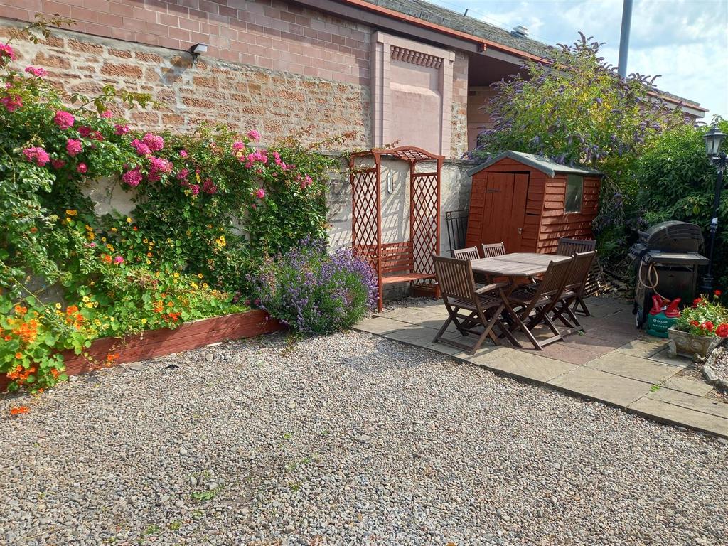 NEW GARDEN 2.jpg