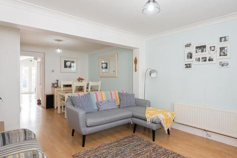 21 Providence Place, Epsom, KT17 4BB