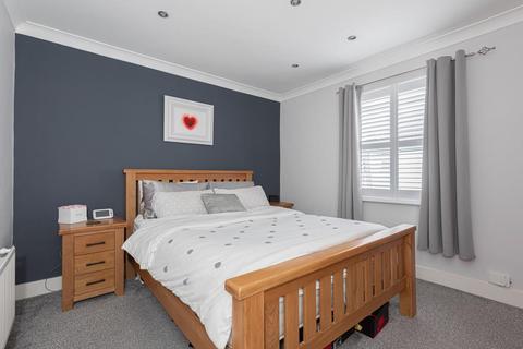 21 Providence Place, Epsom, KT17 4BB