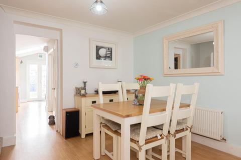 21 Providence Place, Epsom, KT17 4BB