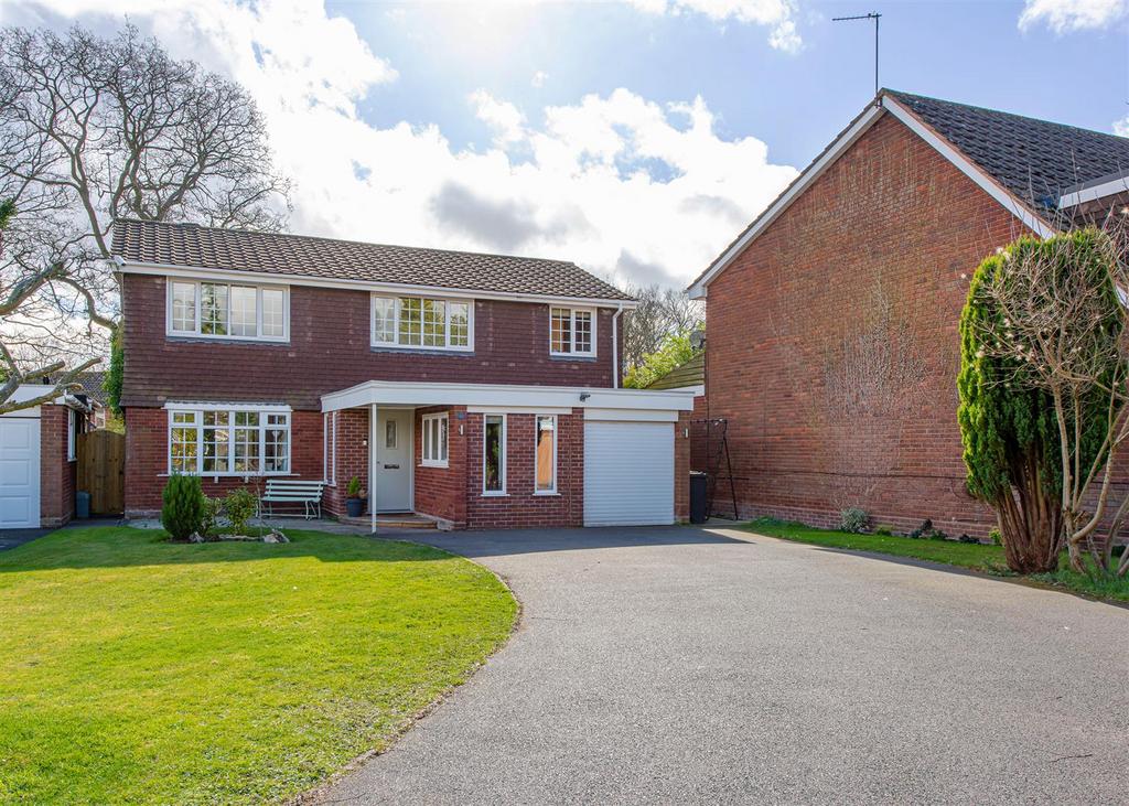 46 Histons Drive, Codsall, Wolverhampton 4 bed detached house £635,000