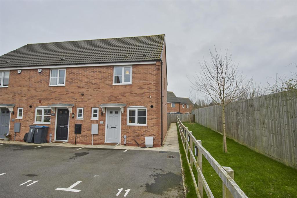 Slate Drive, Burbage 2 bed townhouse £154,000