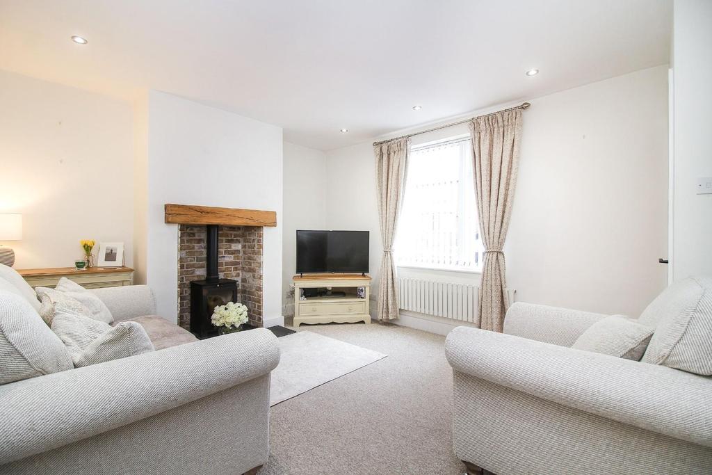 Links Road, Cullercoats 3 bed terraced house £269,950