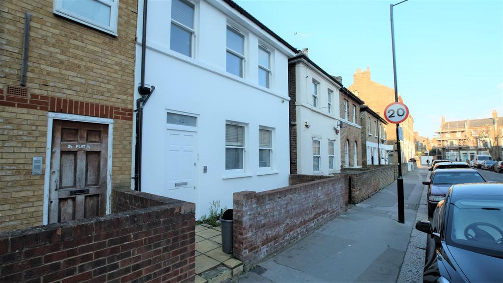 Mozart Street, London W10 2 bed apartment £1,850 pcm (£427 pw)