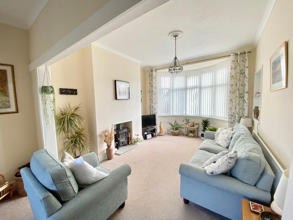 Football Green, Hornsea 3 bed semidetached house £190,000