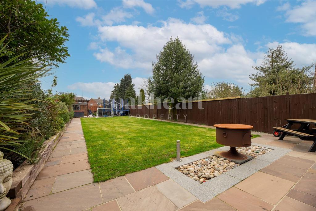 Pot Kiln Road, Great Cornard 3 bed semidetached house £350,000