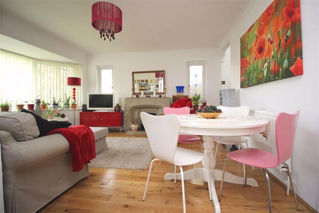 Dale View, Hove, East Sussex 4 bed detached bungalow £550,000