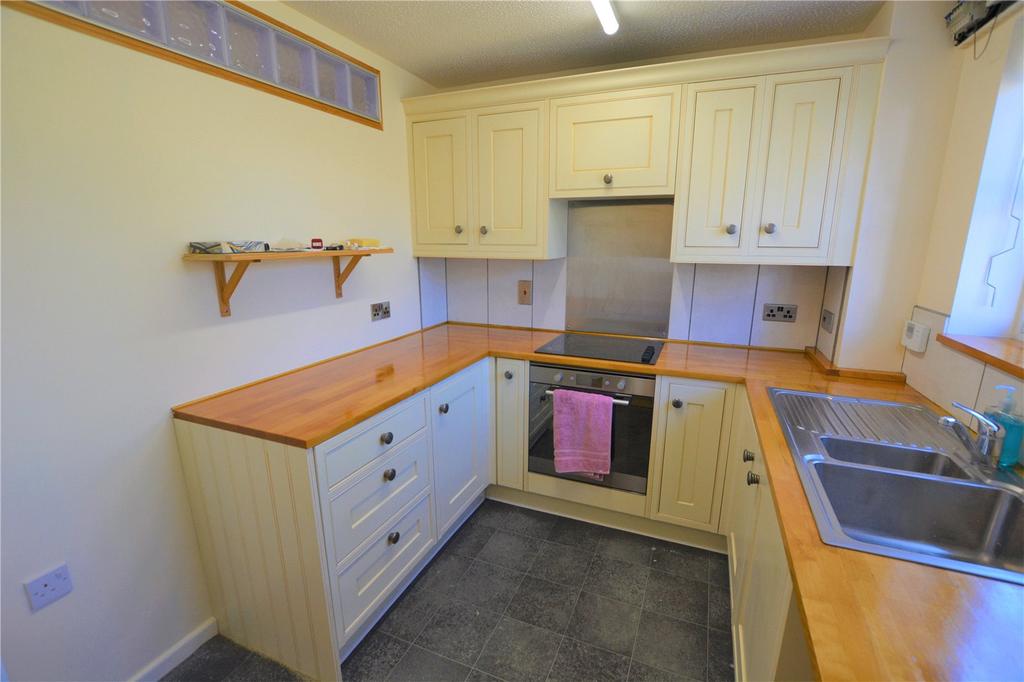 Griffon Close, Quedgeley, Gloucester, GL2 2 bed terraced house £800