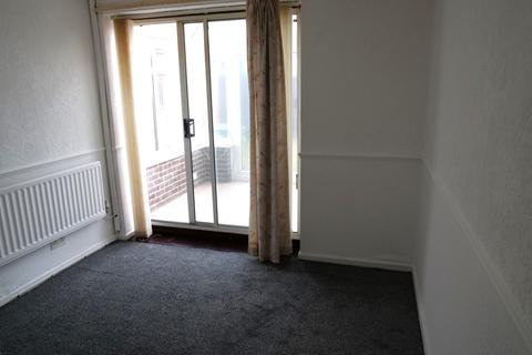 3 bedroom end of terrace house to rent - Windsor Court, Grangetown, Middlesbrough, TS6
