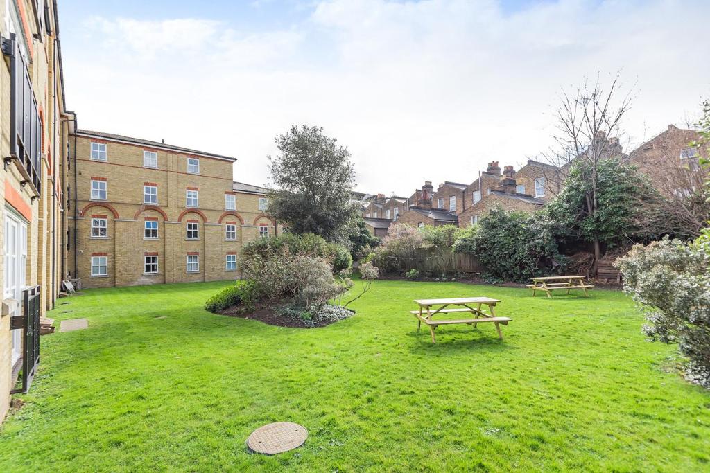 Belvedere Place, Brixton 2 bed flat £500,000