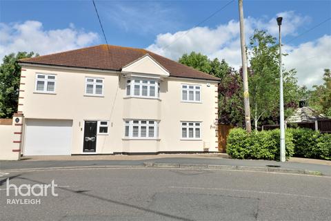 5 bedroom detached house for sale - Station Crescent, Rayleigh