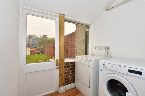 49 Homestead Road, Caterham, CR3 5RN