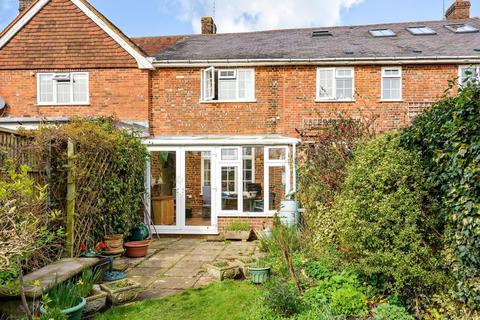 79 The Street, Puttenham, Guildford, GU3 1AT