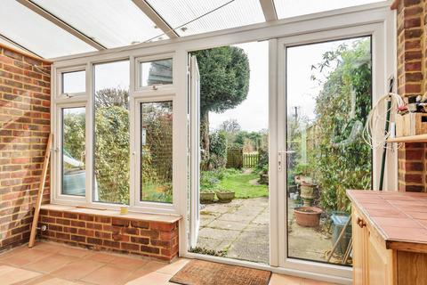 79 The Street, Puttenham, Guildford, GU3 1AT