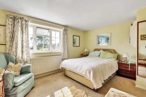 79 The Street, Puttenham, Guildford, GU3 1AT