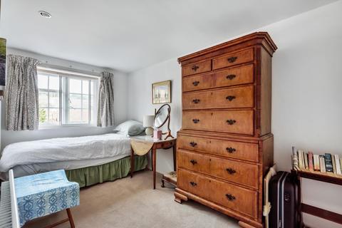79 The Street, Puttenham, Guildford, GU3 1AT