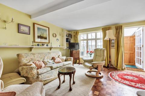 79 The Street, Puttenham, Guildford, GU3 1AT
