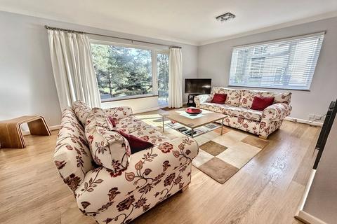 3 bedroom flat for sale, Ferndown