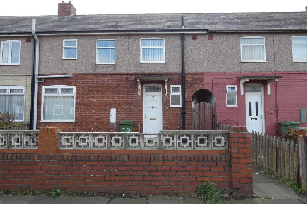 Laburnum Avenue, Thornaby... 3 bed terraced house £600 pcm (£138 pw)