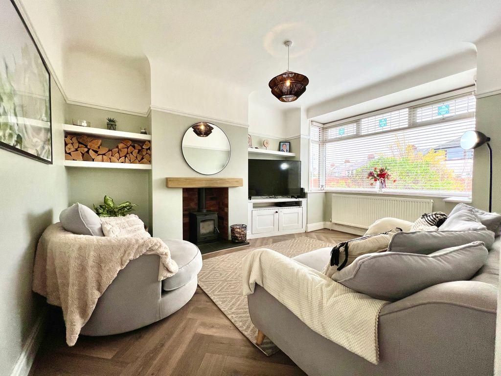 Dorbett Drive, Crosby, Liverpool L23 0RY 3 bed semidetached house £