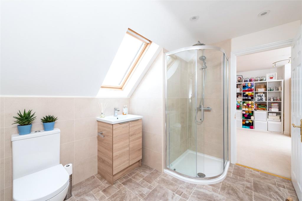 2nd Flr En Suite