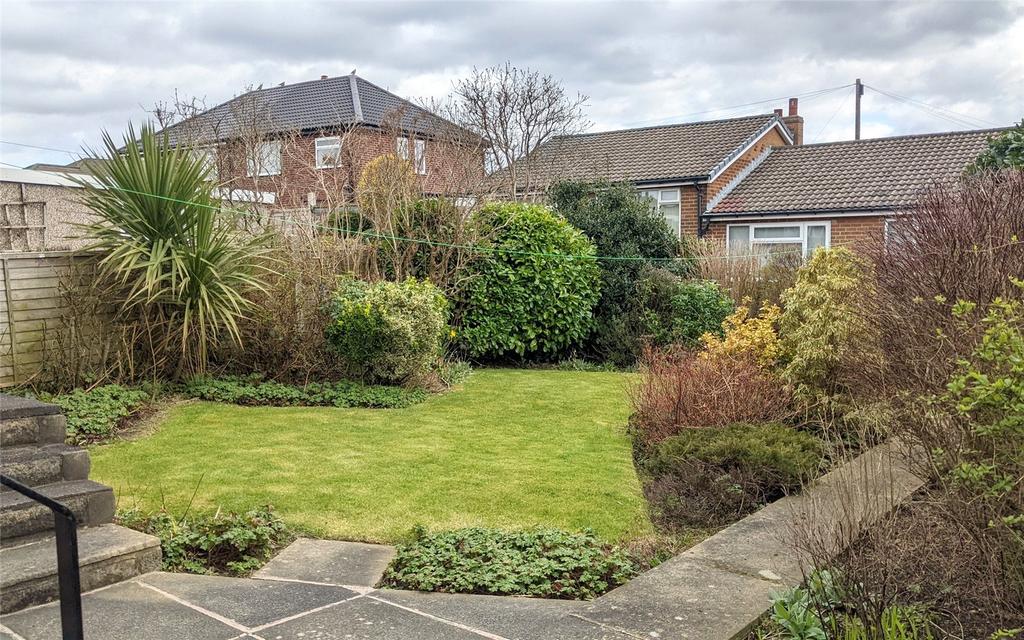 West Royd Avenue, Mirfield, West... 3 bed semidetached house £210,000