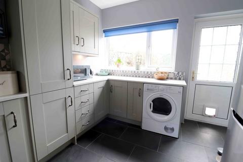16 Cecil Road, Gowerton, Swansea, SA4 3DE