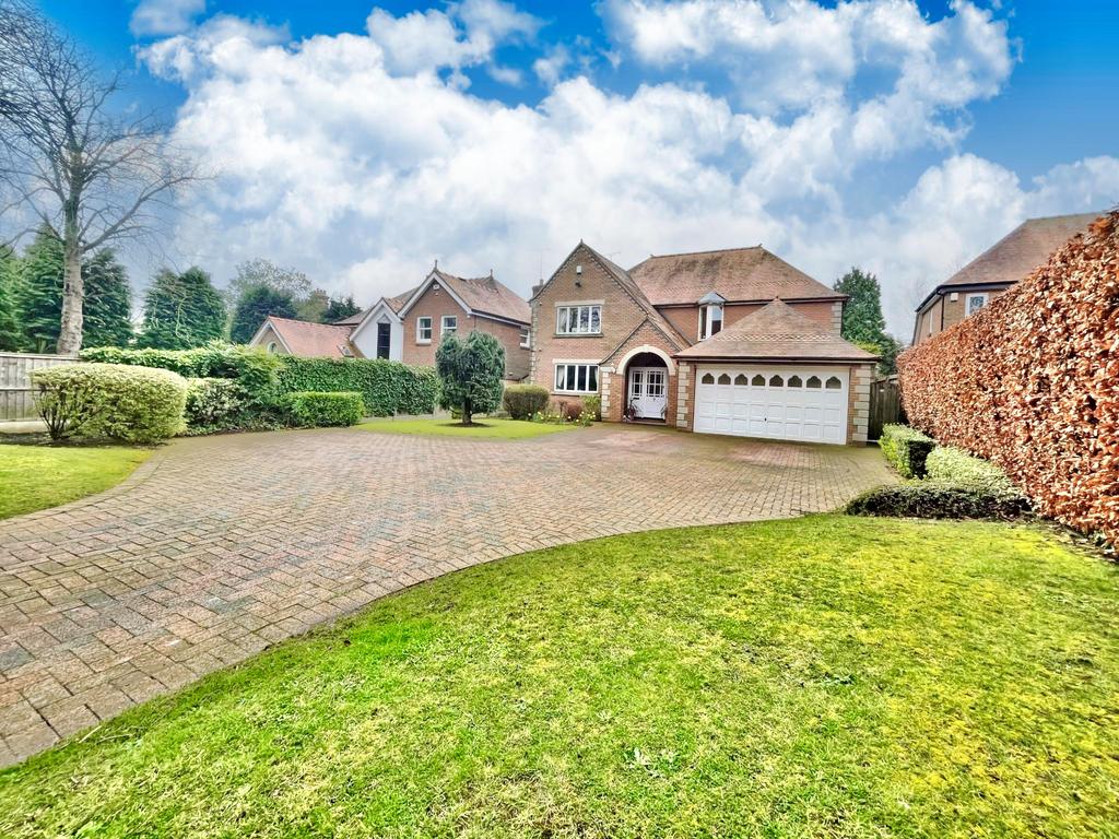 New Penkridge Road, Cannock, WS11 1HN 4 bed detached house £895,000