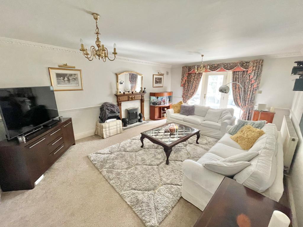 New Penkridge Road, Cannock, WS11 1HN 4 bed detached house £895,000