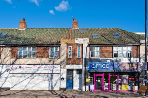 5b Spur Road, Isleworth, TW7 5BD