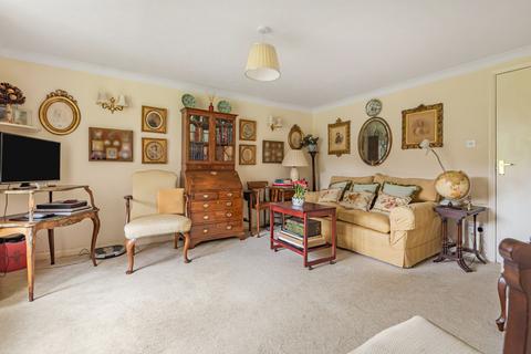 18 Ellingham Close, Alresford, SO24 9EY