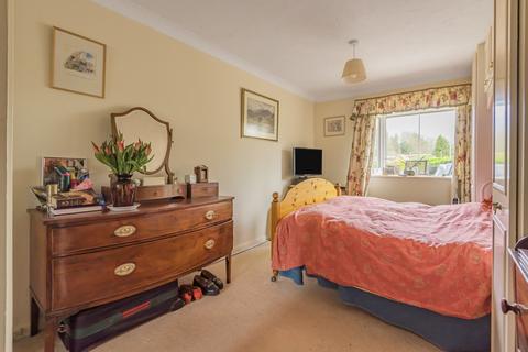 18 Ellingham Close, Alresford, SO24 9EY