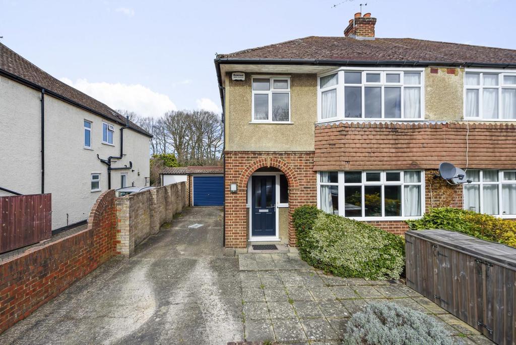 Chobham Road, Ottershaw, KT16 4 bed semidetached house £635,000