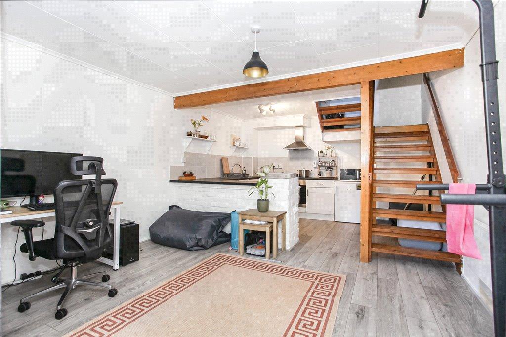 Kitchen/Living Room