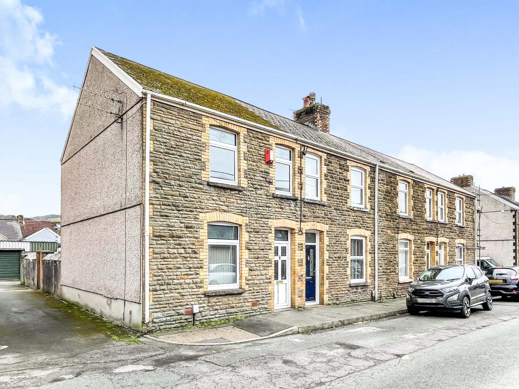 Meadow Street, Cwmavon, Port Talbot... 2 bed end of terrace house £