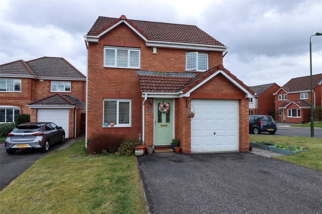 Craigs Crescent, Rumford, FK2 3 bed detached house £205,000