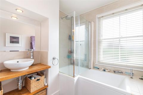 25 New Road, Richmond, TW10 7HZ
