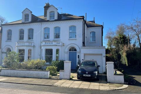 21 Woodlands Road, London, SW13 0JZ