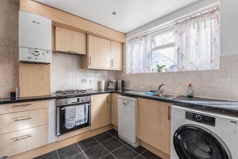 1 Malcolm Court, Stanmore, HA7 4HN