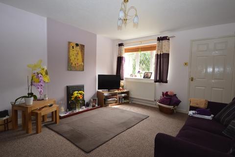 2 bedroom semi-detached house to rent, Osborne Close, Ettiley Heath, Sandbach, CW11